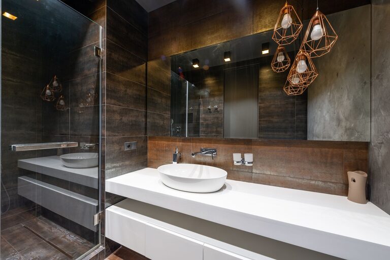 How to Create a Minimalist Bathroom Setup for a Clean, Calm Space